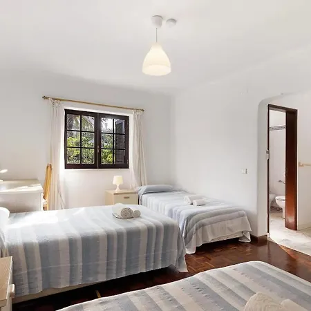 Alto Da Bed & Breakfast